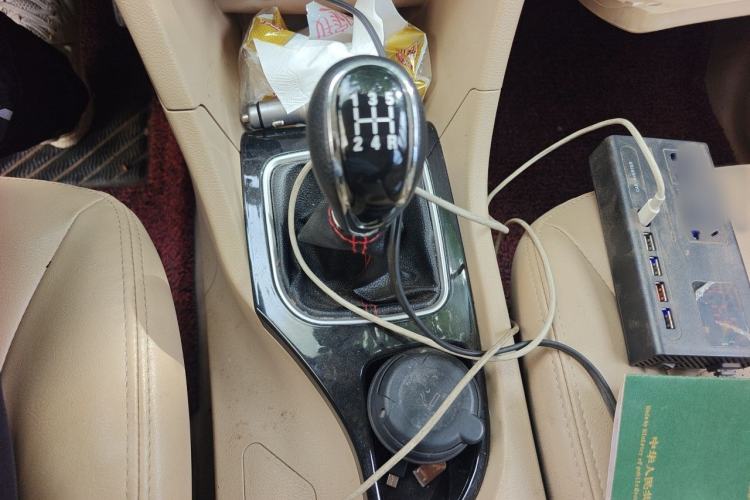 Used Baojun 730 2016 1.5L Manual Comfort Version 7 Seats China V Emission Standard Gear Lever
