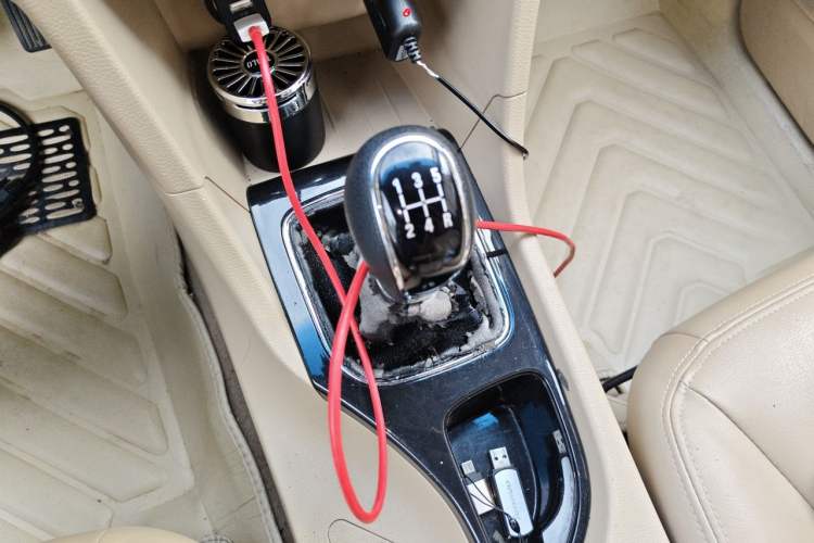Used Baojun 730 2016 1.5L Manual Comfort Version 7 Seats China V Emission Standard Gear Lever