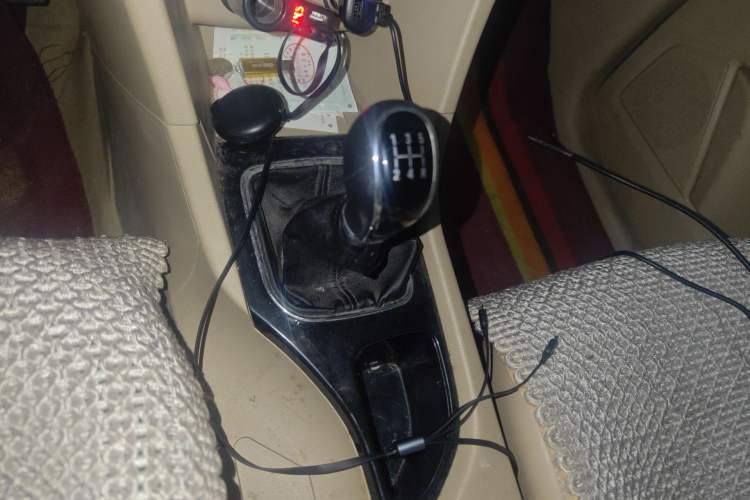 Used Baojun 730 2016 1.5L Manual Comfort Version 7 Seats China V Emission Standard Gear Lever