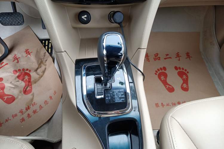 Used Baojun 730 2016 1.8L iAMT Comfort Version 7 Seats Gear Lever