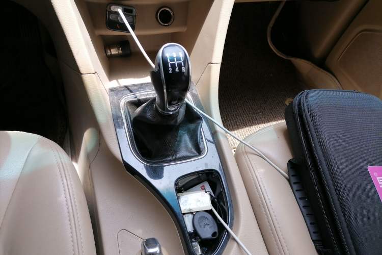 Used Baojun 730 2016 1.5L Manual Comfort Version 7 Seats China V Emission Standard Gear Lever