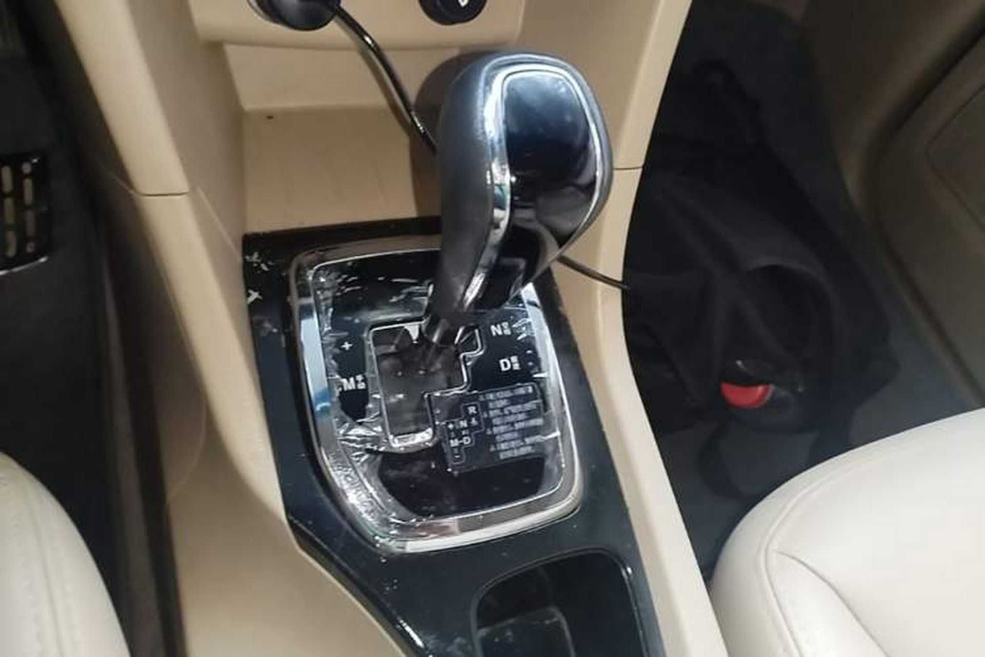 Used Baojun 730 2016 1.8L iAMT Luxury Model 7 Seats Gear Lever