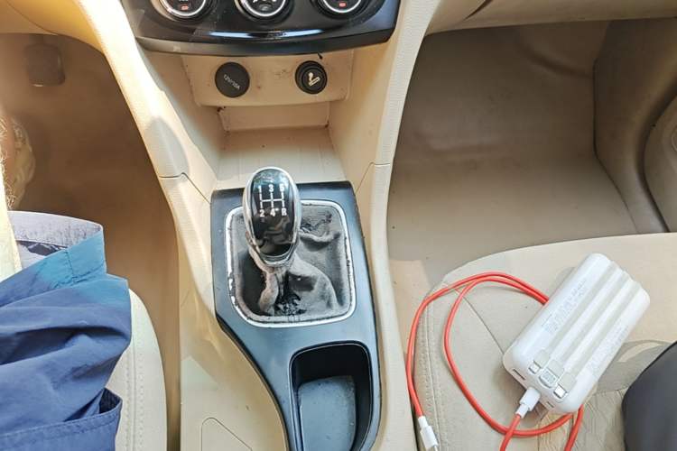 Used Baojun 730 2016 Revised 1.5L Manual Standard Version 7 Seats China V Emission Standard Gear Lever