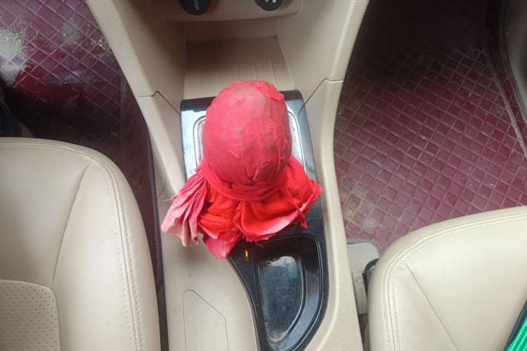 Used Baojun 730 2016 1.5L Manual Comfort Version 7 Seats China V Emission Standard Gear Lever