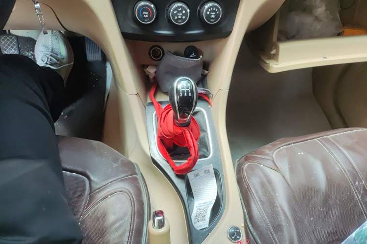 Used Baojun 730 2016 Revised 1.5L Manual Standard Version 7 Seats China V Emission Standard Gear Lever
