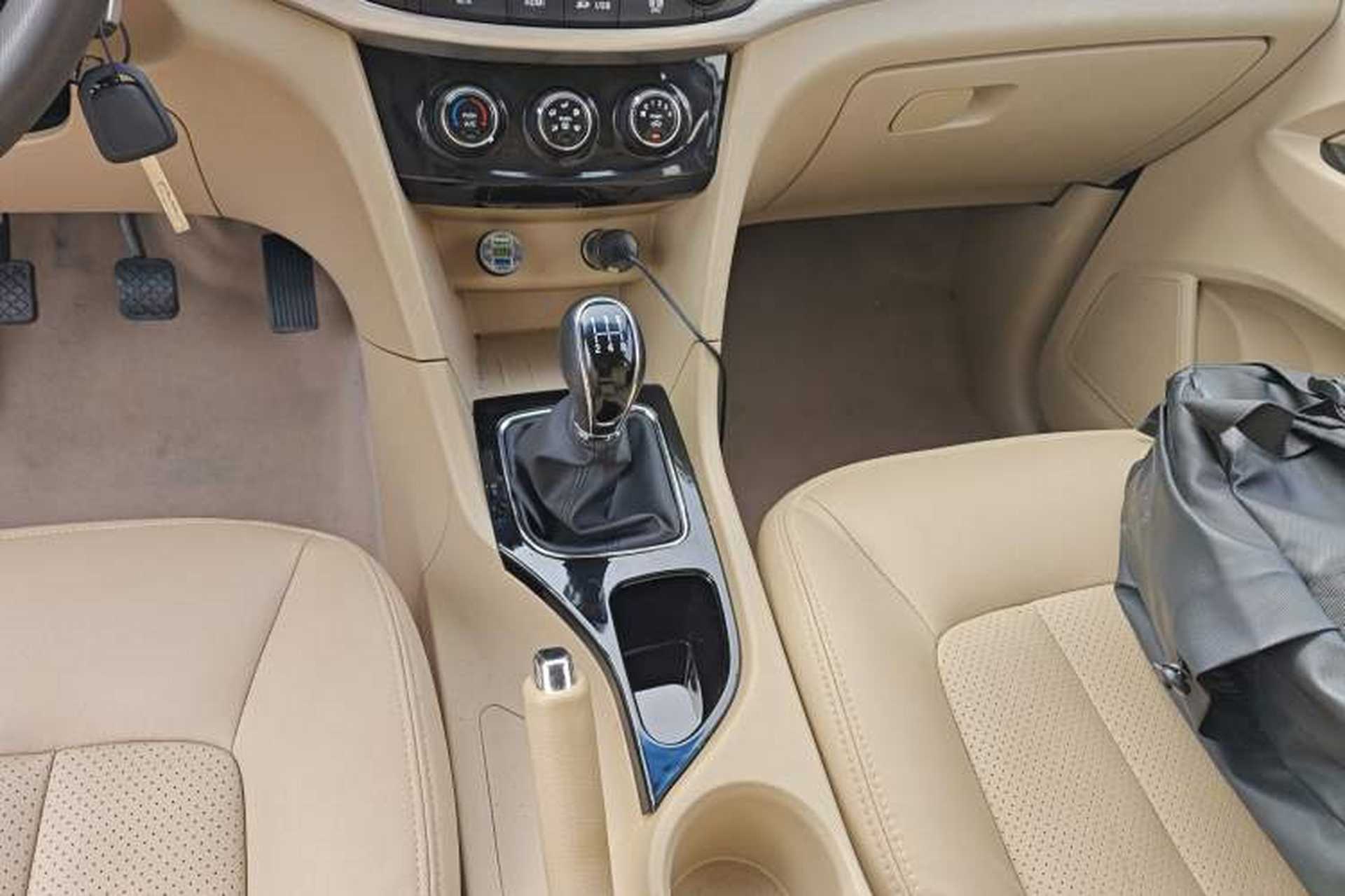 Used Baojun 730 2016 1.5L Manual Comfort Version 7 Seats China V Emission Standard Gear Lever