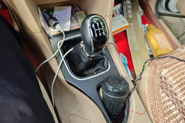 Used Baojun 730 2016 1.5L Manual Value Edition 7 Seats China V Emission Standard Gear Lever