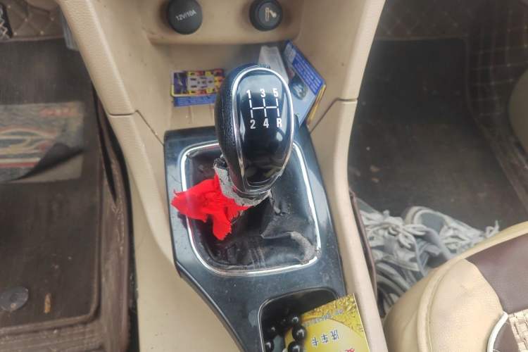 Used Baojun 730 2016 1.5L Manual Comfort Version 7 Seats China V Emission Standard Gear Lever