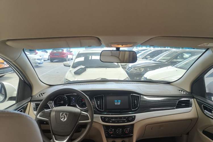 Used Baojun 730 2016 1.5L Manual Comfort Version 7 Seats China V Emission Standard Headliner