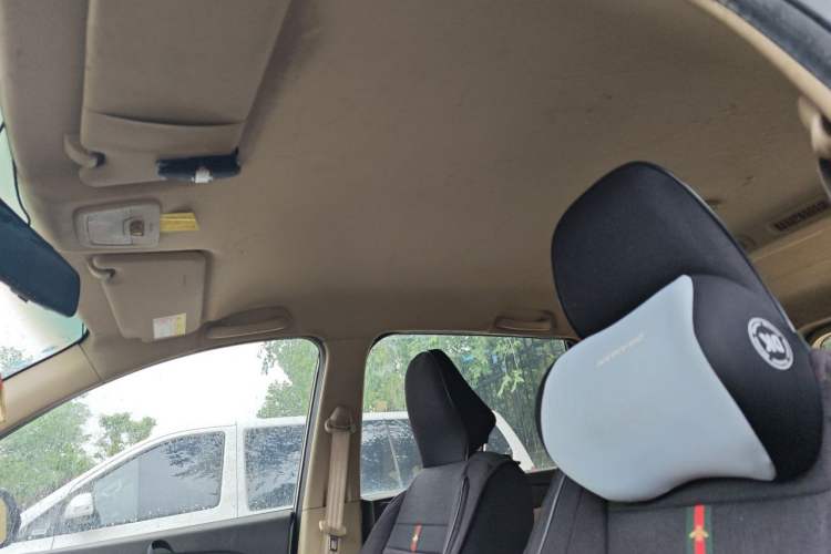 Used Baojun 730 2016 1.5L Manual Standard Version 7 Seats Headliner