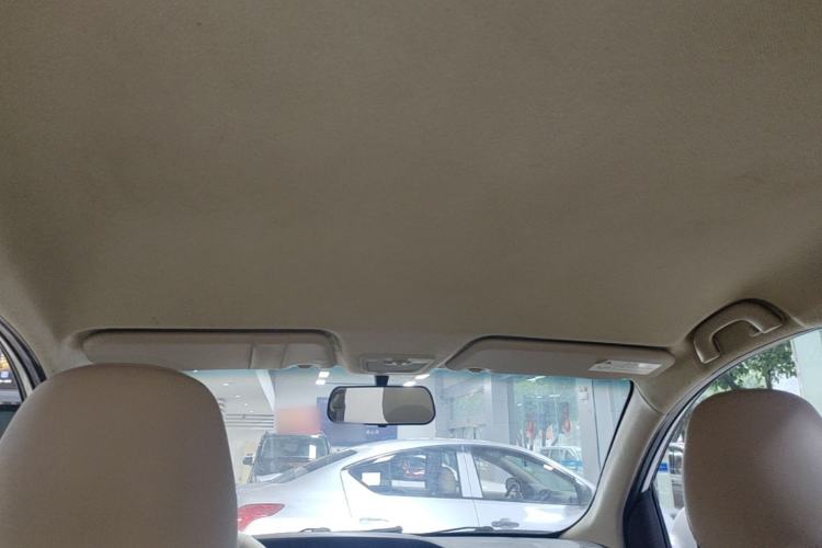 Used Baojun 730 2016 1.5T Manual Comfort Version 7 Seats Headliner