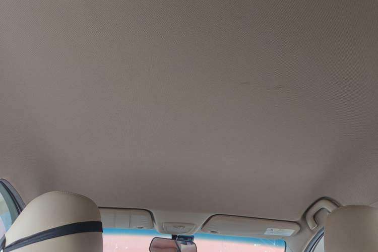 Used Baojun 730 2016 1.5L Manual Comfort Version 7 Seats China V Emission Standard Headliner