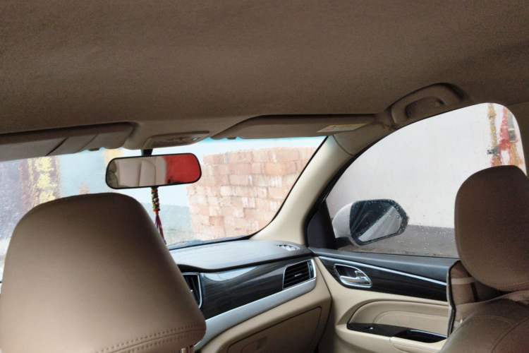 Used Baojun 730 2016 1.5L Manual Comfort Version 7 Seats China V Emission Standard Headliner