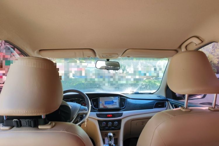 Used Baojun 730 2016 1.5L Manual Comfort Version 7 Seats China V Emission Standard Headliner