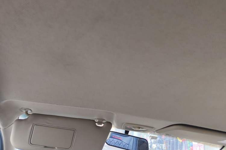 Used Baojun 730 2016 1.5L Manual Standard Version 7 Seats Headliner