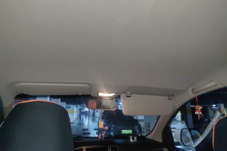 Used Baojun 730 2016 Revised 1.5L Manual Standard Version 7 Seats China V Emission Standard Headliner