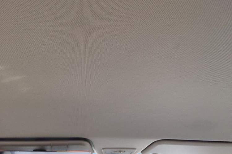 Used Baojun 730 2016 1.5L Manual Comfort Version 7 Seats China V Emission Standard Headliner