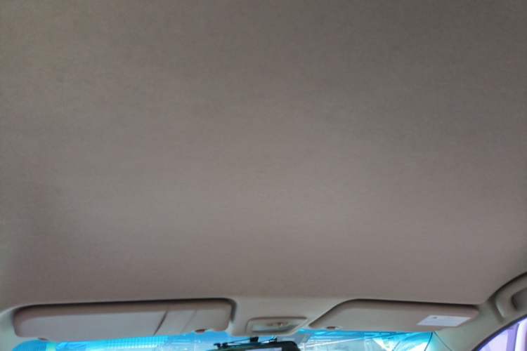 Used Baojun 730 2016 1.5T Manual Comfort Version 7 Seats Headliner