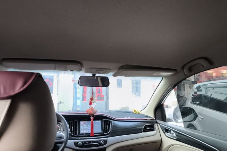 Used Baojun 730 2016 1.5L Manual Comfort Version 7 Seats China V Emission Standard Headliner
