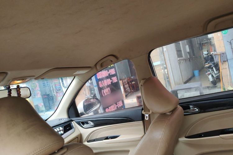 Used Baojun 730 2016 1.5L Manual Luxury Edition 7 Seats Headliner