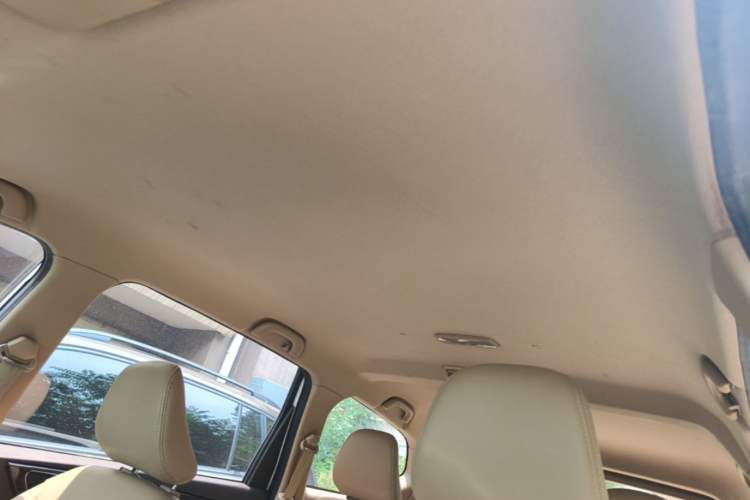 Used Baojun 730 2016 1.5L Manual Comfort Version 7 Seats China V Emission Standard Headliner