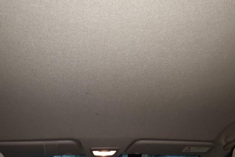 Used Baojun 730 2016 1.5T Manual Comfort Version 7 Seats Headliner