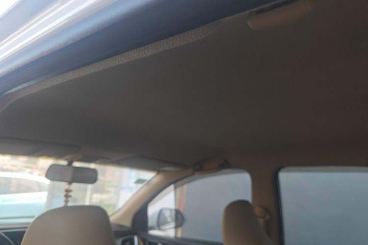 Used Baojun 730 2016 1.5L Manual Comfort Version 7 Seats China V Emission Standard Headliner