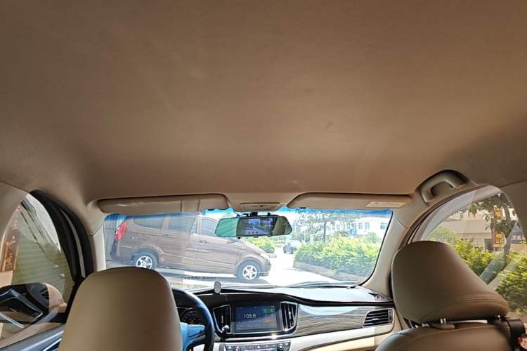 Used Baojun 730 2016 1.5L Manual Comfort Version 7 Seats China V Emission Standard Headliner