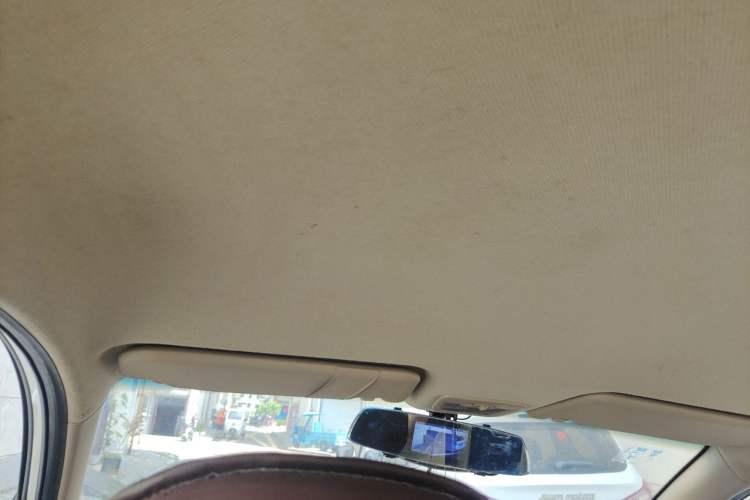 Used Baojun 730 2016 1.8L Manual Comfort Version 7 Seats Headliner