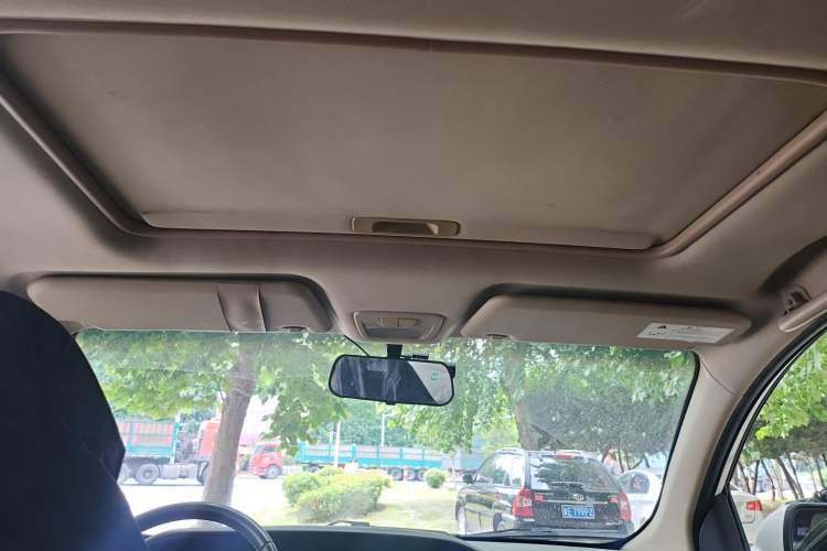Used Baojun 730 2016 1.5T Manual Luxury Edition 7 Seats Headliner