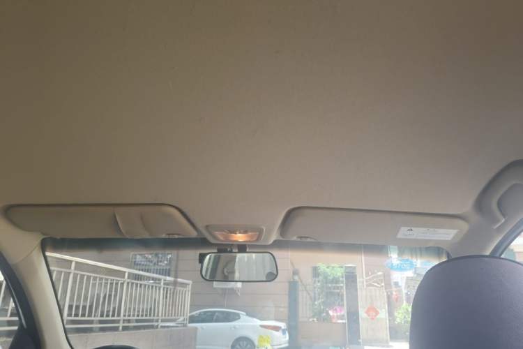 Used Baojun 730 2016 1.5T Manual Comfort Version 7 Seats Headliner