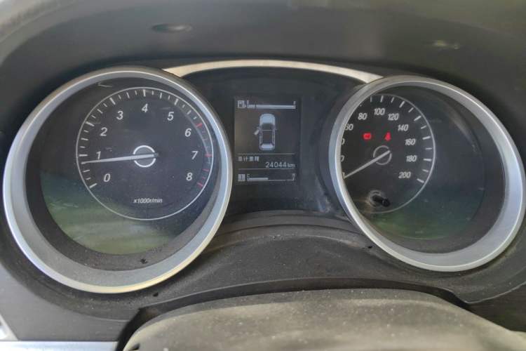 Used Baojun 730 2016 Revised 1.5L Manual Standard Version 7 Seats China V Emission Standard Instrument Cluster