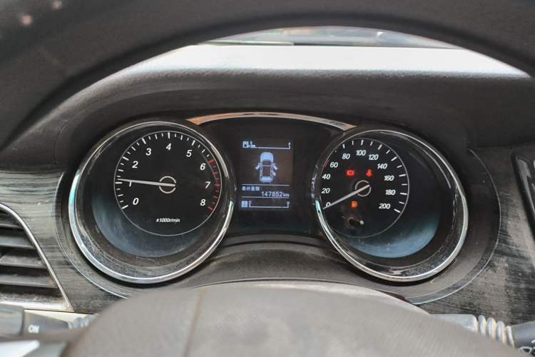 Used Baojun 730 2016 1.5L Manual Comfort Version 7 Seats China V Emission Standard Instrument Cluster