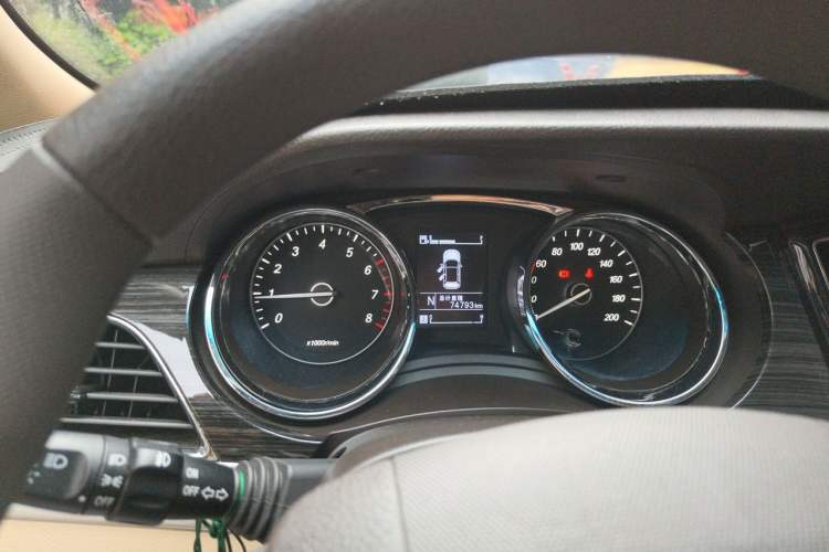 Used Baojun 730 2016 1.8L iAMT Comfort Version 7 Seats Instrument Cluster