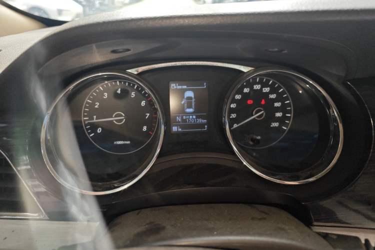 Used Baojun 730 2016 1.8L iAMT Luxury Model 7 Seats Instrument Cluster