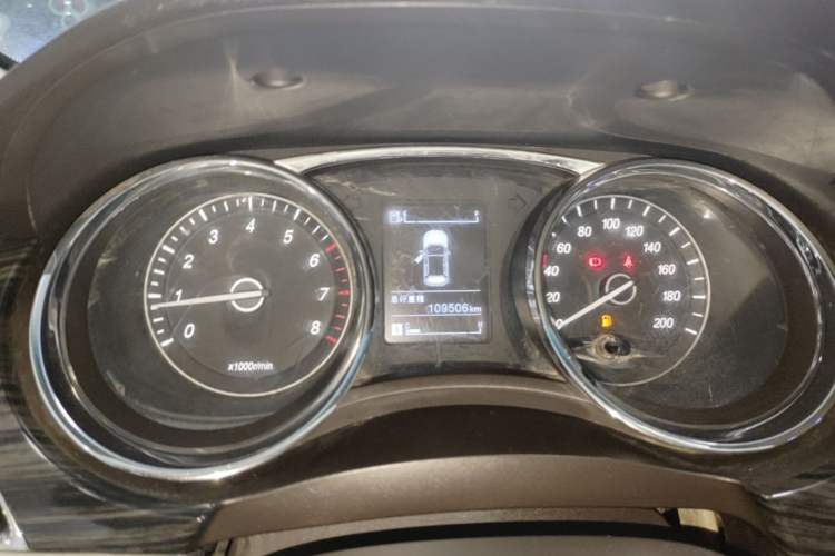 Used Baojun 730 2016 1.5T Manual Comfort Version 7 Seats Instrument Cluster