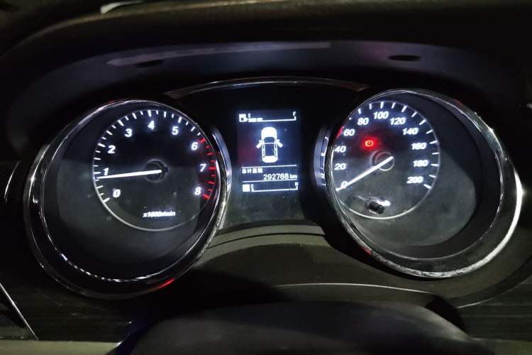 Used Baojun 730 2016 1.5T Manual Luxury Edition 7 Seats Instrument Cluster