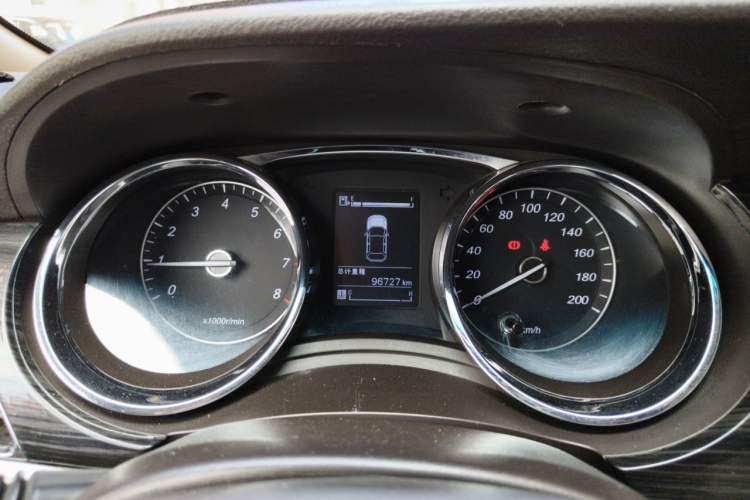 Used Baojun 730 2016 1.5T Manual Comfort Version 7 Seats Instrument Cluster