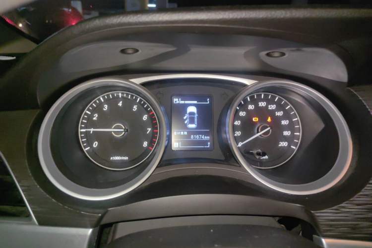 Used Baojun 730 2016 Revised 1.5L Manual Standard Version 7 Seats China V Emission Standard Instrument Cluster