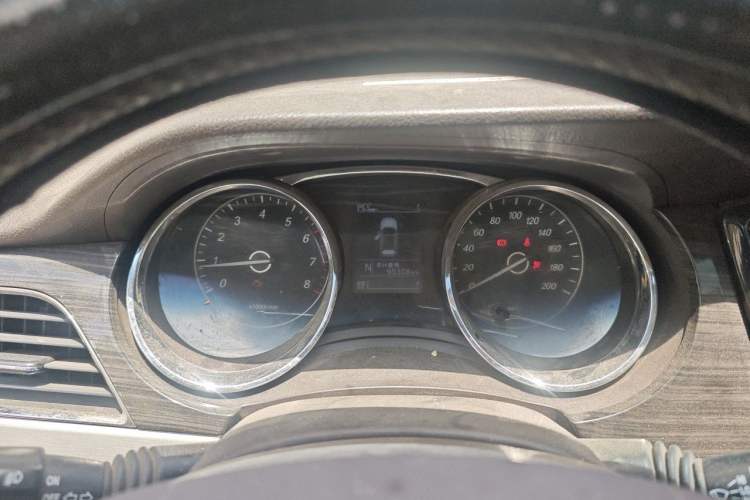 Used Baojun 730 2016 1.8L iAMT Luxury Model 7 Seats Instrument Cluster