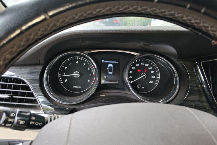 Used Baojun 730 2016 1.8L iAMT Luxury Model 7 Seats Instrument Cluster
