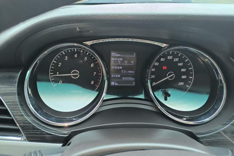 Used Baojun 730 2016 1.5L Manual Comfort Version 7 Seats China V Emission Standard Instrument Cluster