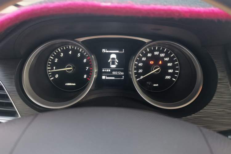Used Baojun 730 2016 Revised 1.5L Manual Standard Version 7 Seats China V Emission Standard Instrument Cluster