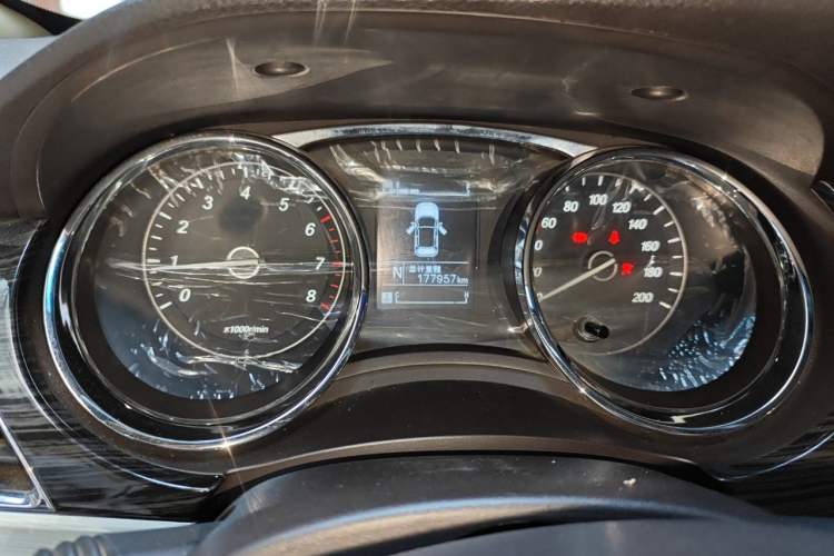 Used Baojun 730 2016 1.8L iAMT Luxury Model 7 Seats Instrument Cluster