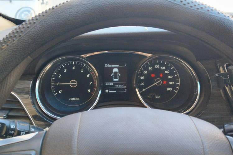 Used Baojun 730 2016 1.5L Manual Comfort Version 7 Seats China V Emission Standard Instrument Cluster