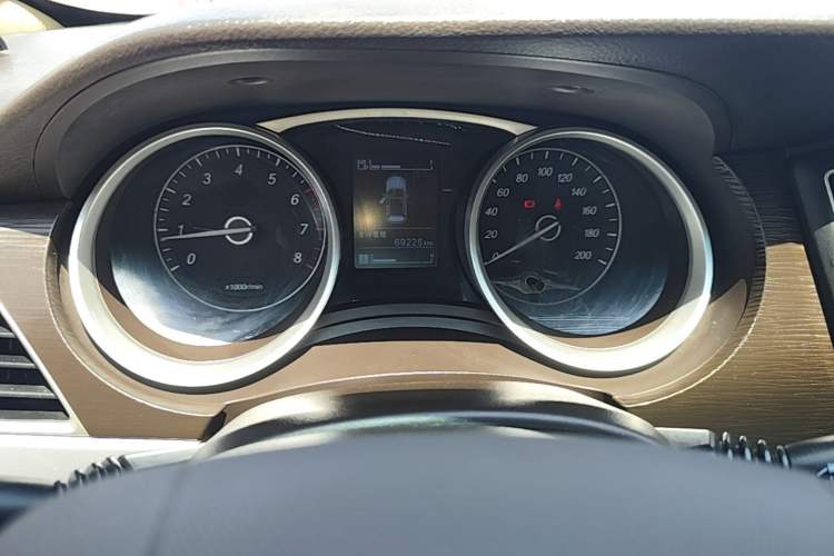Used Baojun 730 2016 Revised 1.5L Manual Standard Version 7 Seats China V Emission Standard Instrument Cluster