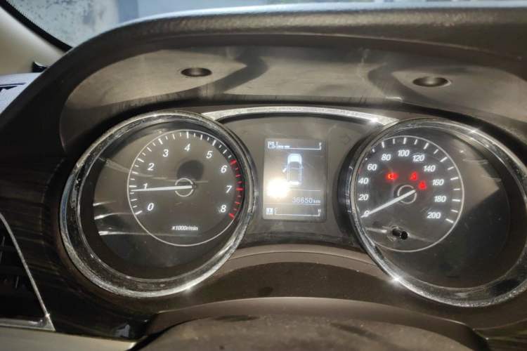 Used Baojun 730 2016 1.5T Manual Comfort Version 7 Seats Instrument Cluster