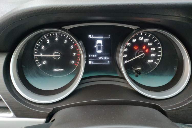 Used Baojun 730 2016 Revised 1.5L Manual Standard Version 7 Seats China V Emission Standard Instrument Cluster
