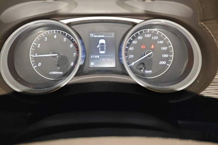 Used Baojun 730 2016 Revised 1.5L Manual Standard Version 7 Seats China V Emission Standard Instrument Cluster