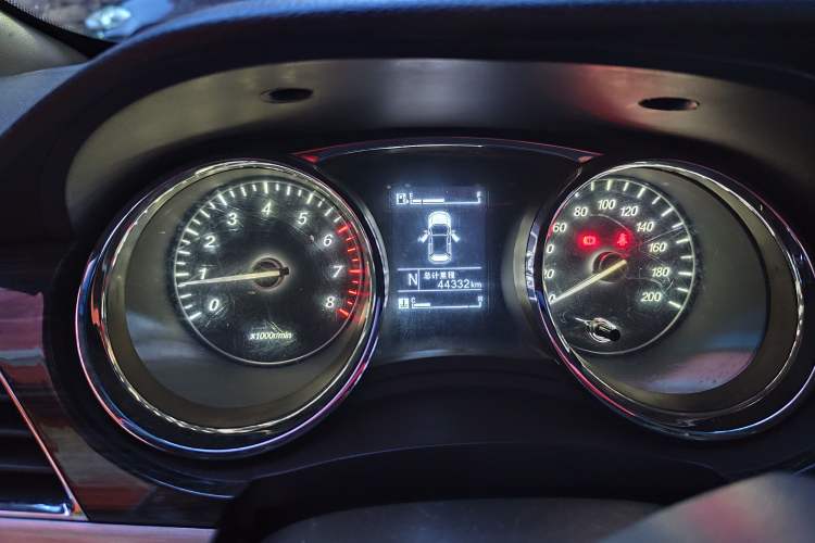 Used Baojun 730 2016 1.8L iAMT Comfort Version 7 Seats Instrument Cluster